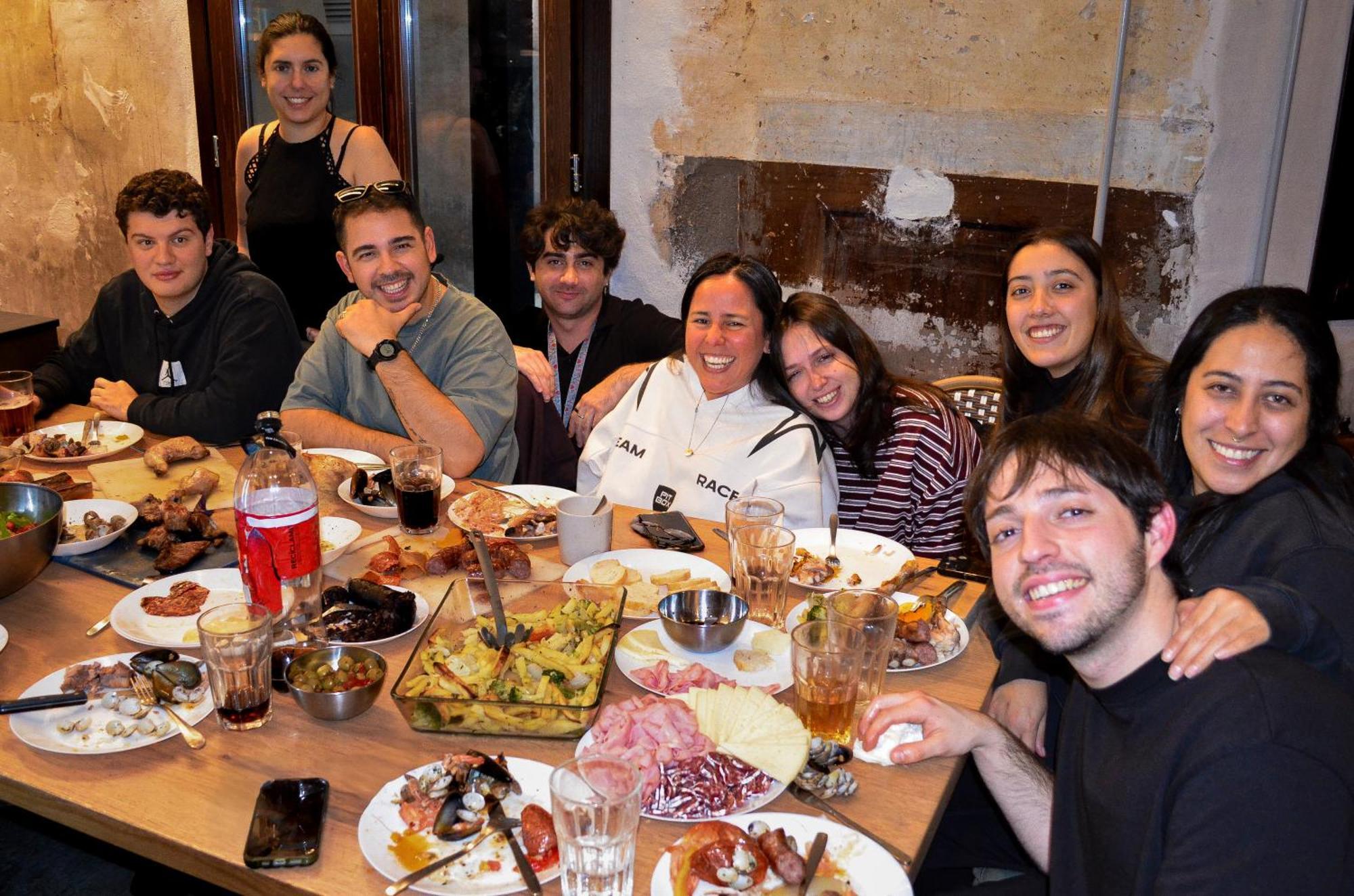 Black Swan Hostel Granada — Photos 1